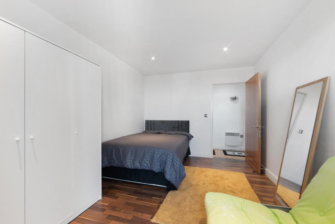 Excel 3 Bedroom Apartment Near City Airport And O2 Arena Londra Esterno foto