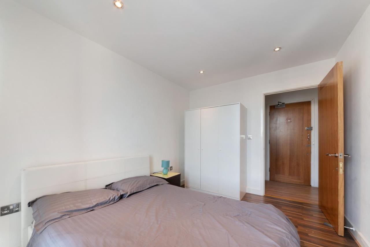 Excel 3 Bedroom Apartment Near City Airport And O2 Arena Londra Esterno foto