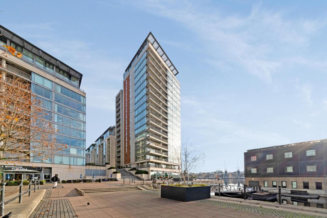 Excel 3 Bedroom Apartment Near City Airport And O2 Arena Londra Esterno foto