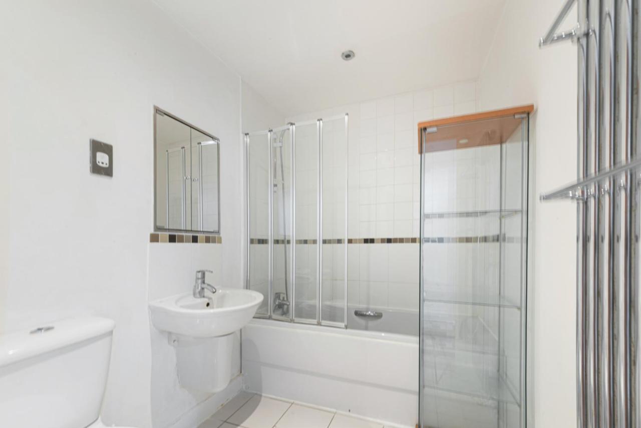 Excel 3 Bedroom Apartment Near City Airport And O2 Arena Londra Esterno foto